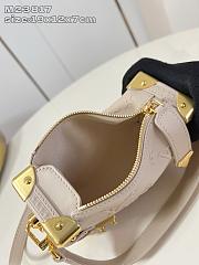 Louis Vuitton Leather Side Trunk PM Shoulder Bag 19*12*7cm - 4