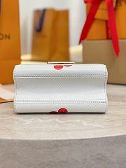 Louis Vuitton x Takashi Murakami Cherry Twist PM White 19*15*7CM - 2